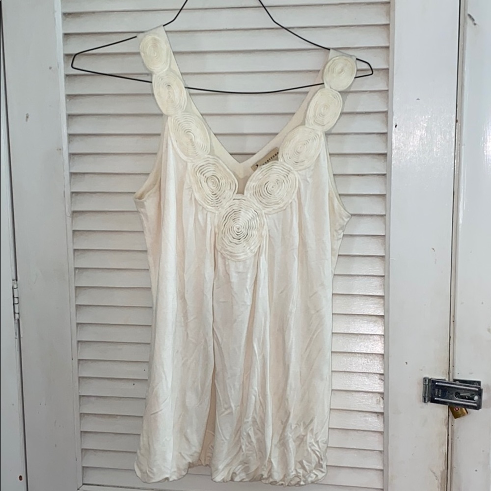 forever 21 cream tank top with pinwheel design
